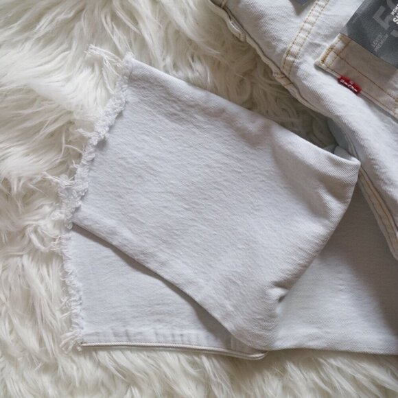 NWT Levi's Premium 501 High Rise Skinny Blue Light Wash Denim Jeans Size 30 - Picture 10 of 10